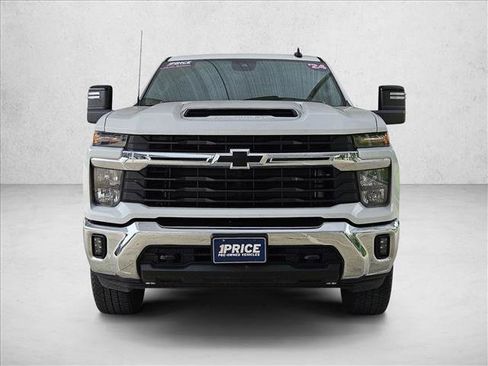 Used 2024 Chevrolet Silverado 3500 LT w/ Convenience Package AWD/4WD image 2