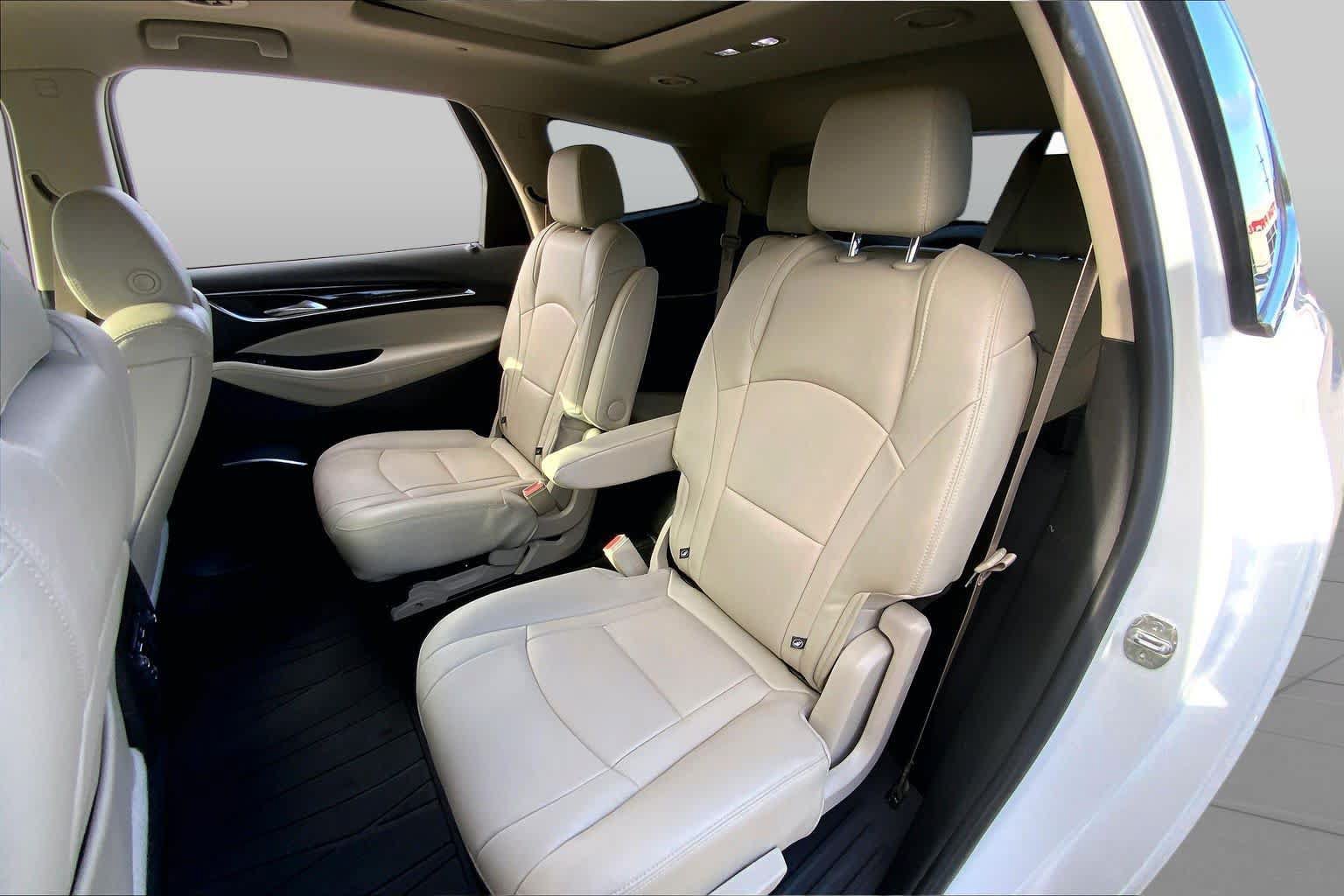 Used 2020 Buick Enclave Essence FWD image 20