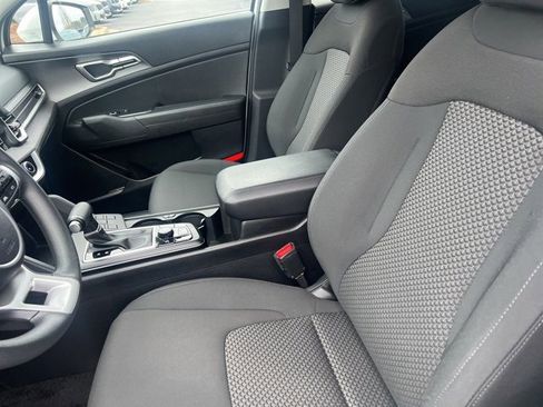 Certified 2023 Kia Sportage LX image 7