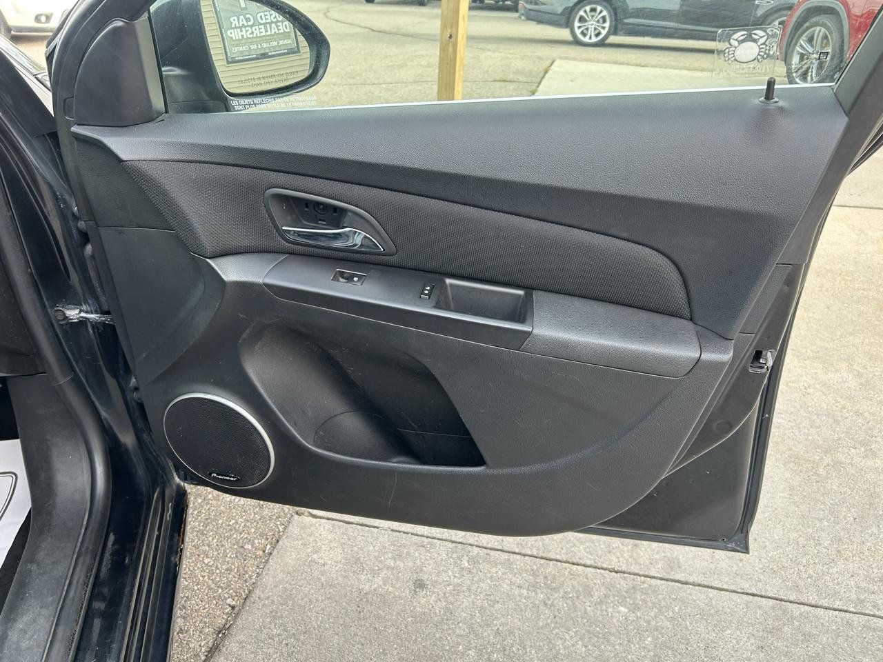 Used 2015 Chevrolet Cruze LT FWD image 16