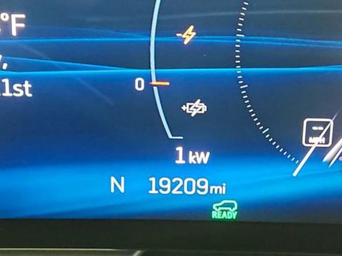 Used 2024 Cadillac Lyriq Sport image 41