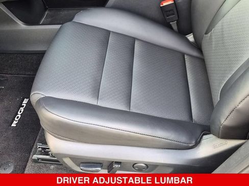 Certified 2024 Nissan Rogue SV w/ SV Premium Package AWD/4WD image 17