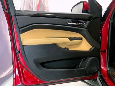 Used 2015 Cadillac SRX Luxury image 25