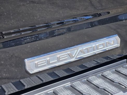 Used 2023 GMC Sierra 1500 Elevation w/ X31 Off-Road Package AWD/4WD image 19