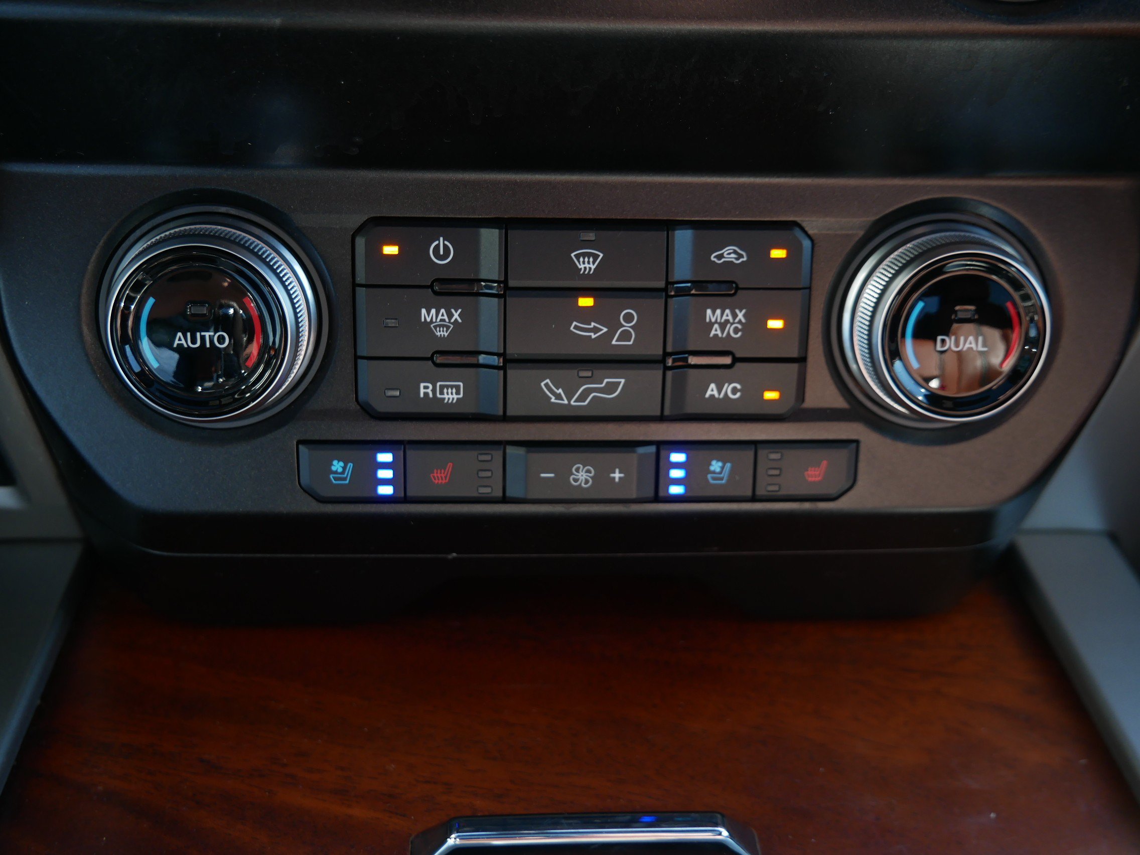Used 2020 Ford F150 King Ranch w/ Equipment Group 601A Luxury AWD/4WD image 14