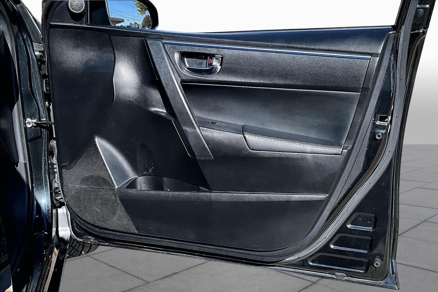 Used 2016 Toyota Corolla S FWD image 22