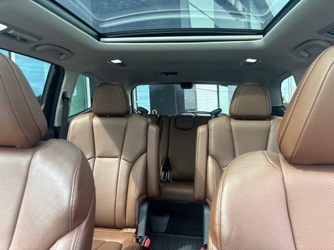 Certified 2024 Subaru Ascent Touring AWD/4WD image 30
