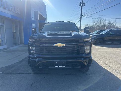 Certified 2024 Chevrolet Silverado 2500 Custom w/ Custom Value Package AWD/4WD image 9