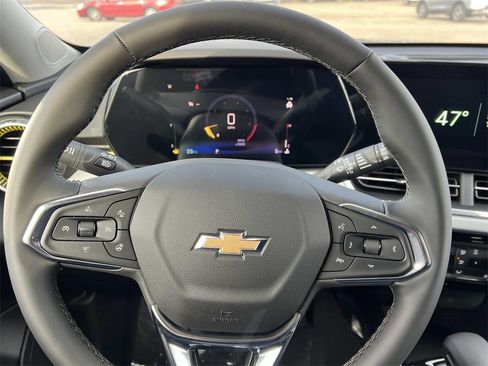 New 2026 Chevrolet Trax LT w/ LT Convenience Package image 13