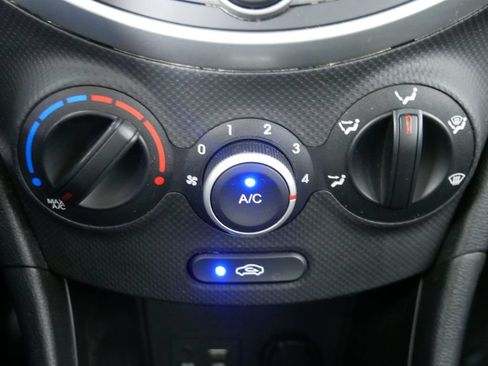 Used 2014 Hyundai Accent GS FWD image 30
