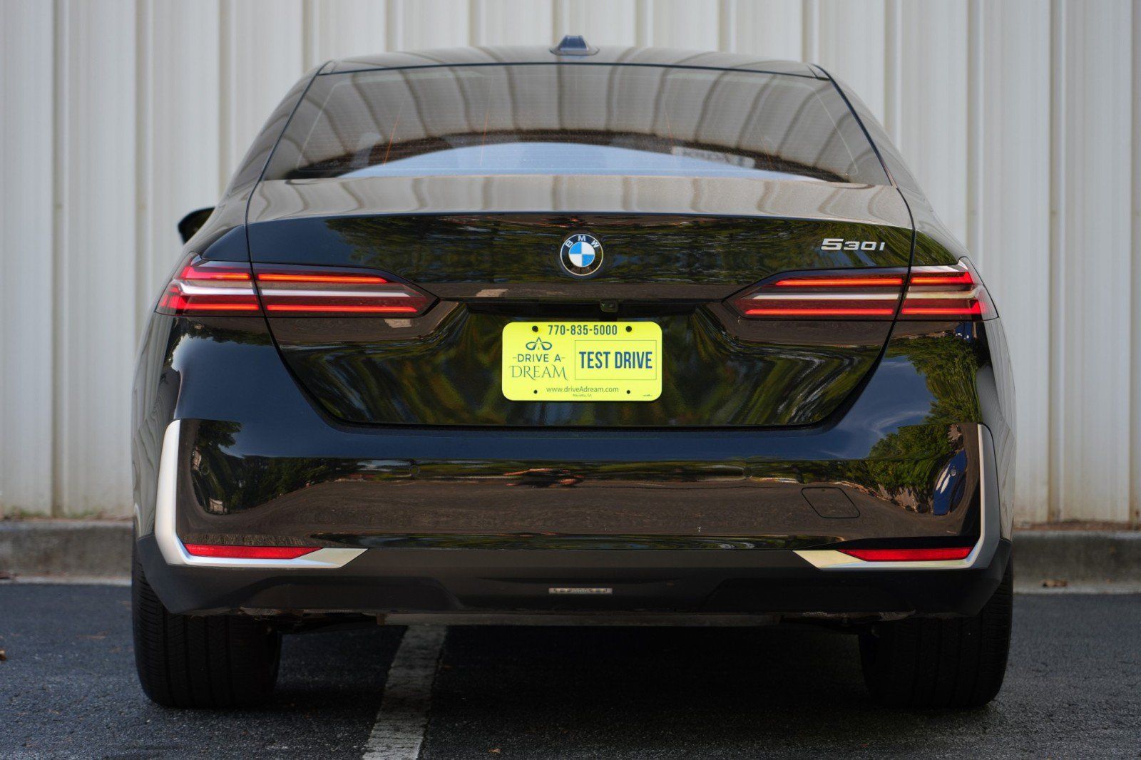 Used 2024 BMW 530i w/ Convenience Package RWD image 11