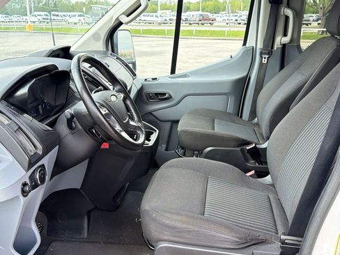 Used 2017 Ford Transit 350 XLT image 5