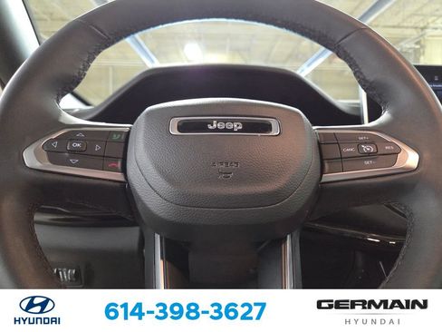Used 2023 Jeep Compass Latitude w/ Convenience Group AWD/4WD image 22