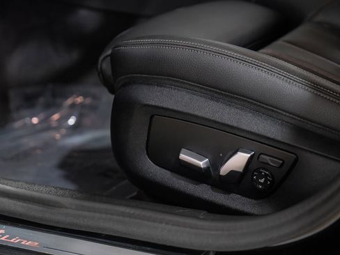 Used 2019 BMW 530i w/ Convenience Package image 37