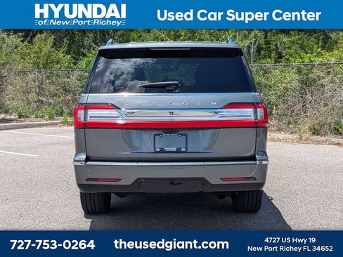 Used 2021 Lincoln Navigator L Reserve w/ Luxury Package AWD/4WD image 4
