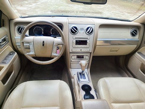 Used 2007 Lincoln MKZ image 29