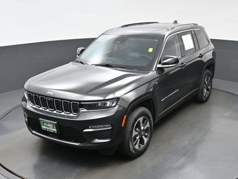 Used 2023 Jeep Grand Cherokee 4WD 4xe w/ Luxury Tech Group II image 37