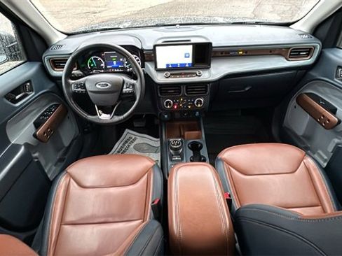 Certified 2022 Ford Maverick Lariat w/ Lariat Luxury Package image 12