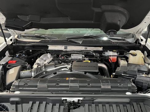 Used 2020 Chevrolet Silverado 2500 LTZ AWD/4WD image 6