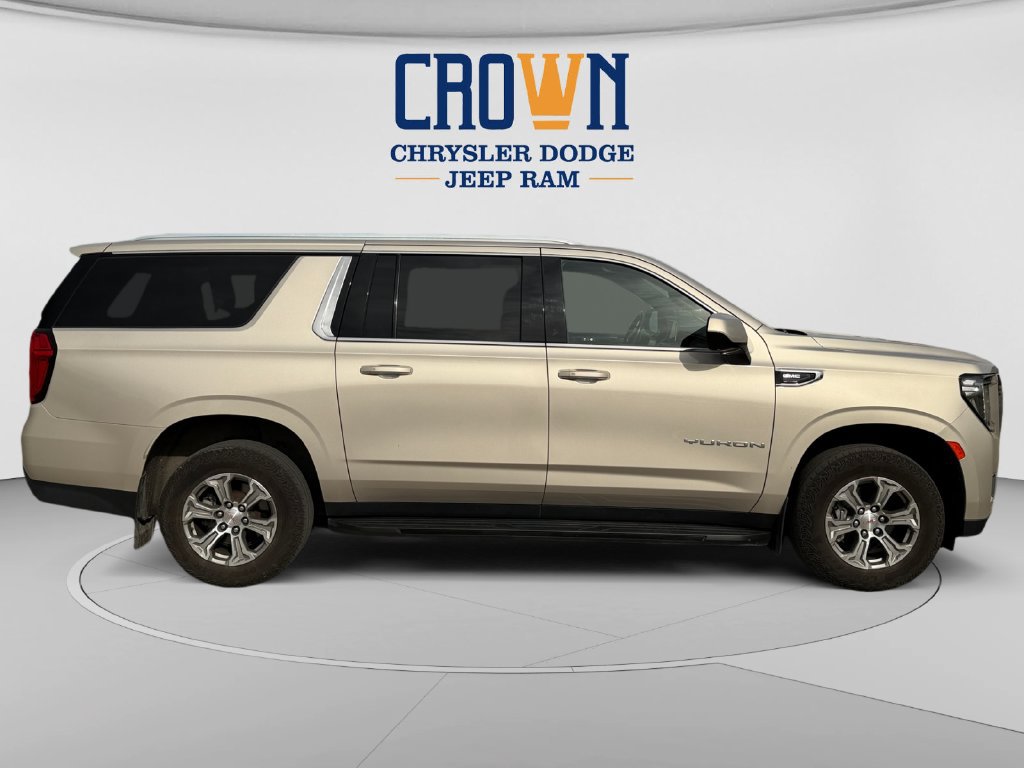 Used 2022 GMC Yukon XL SLE w/ Max Trailering Package AWD/4WD image 2
