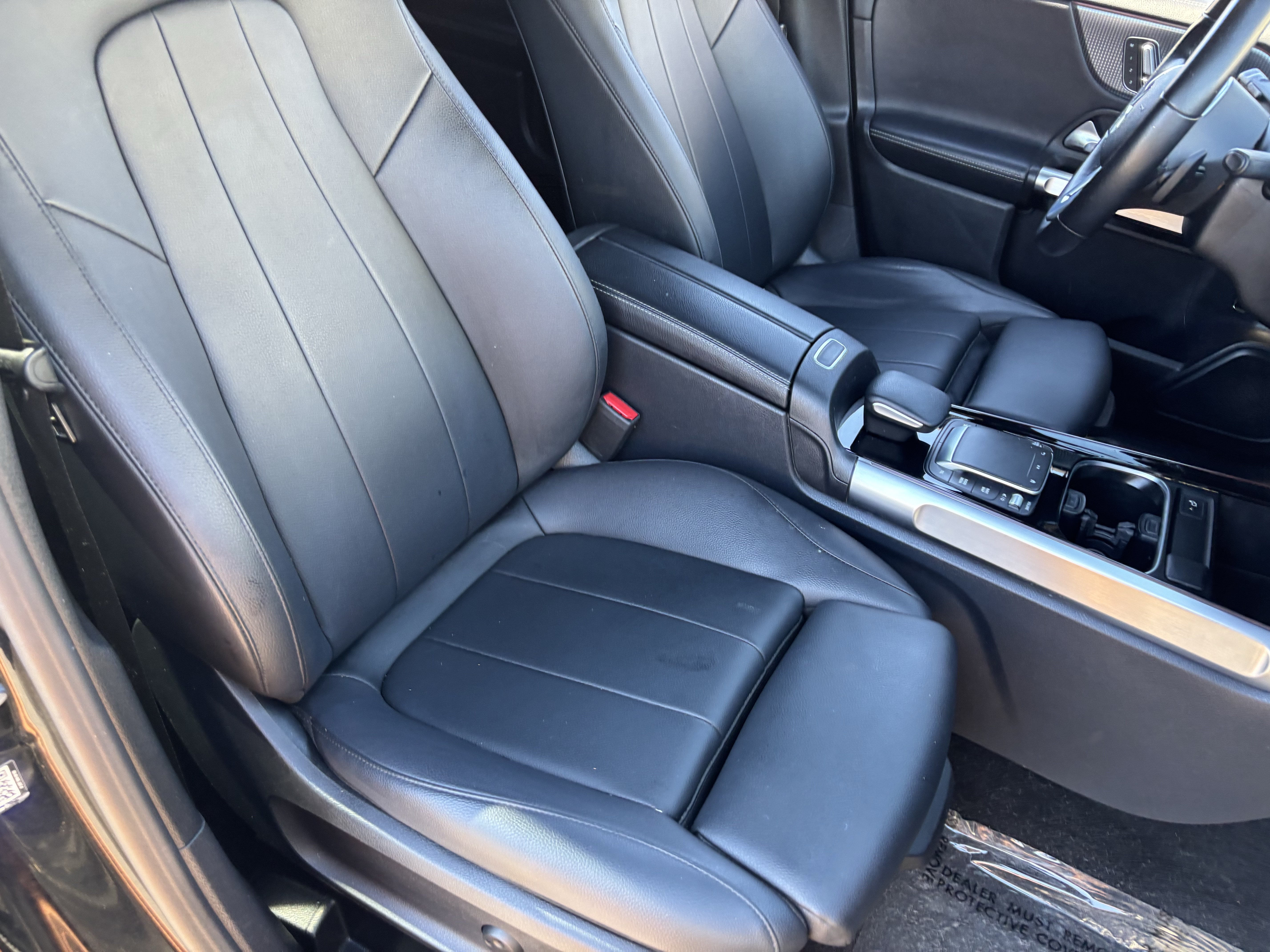 Used 2021 Mercedes-Benz GLB 250 4MATIC image 8