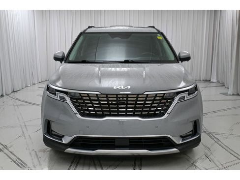 Used 2022 Kia Carnival SX Prestige image 3