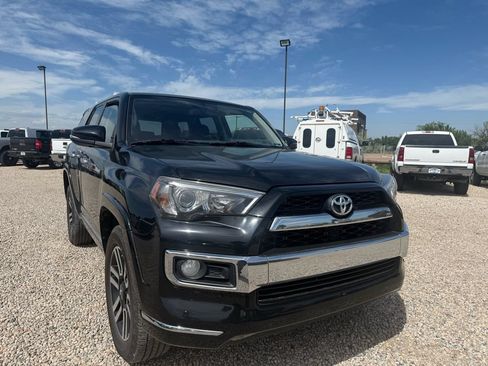 Used 2018 Toyota 4Runner Limited AWD/4WD image 2