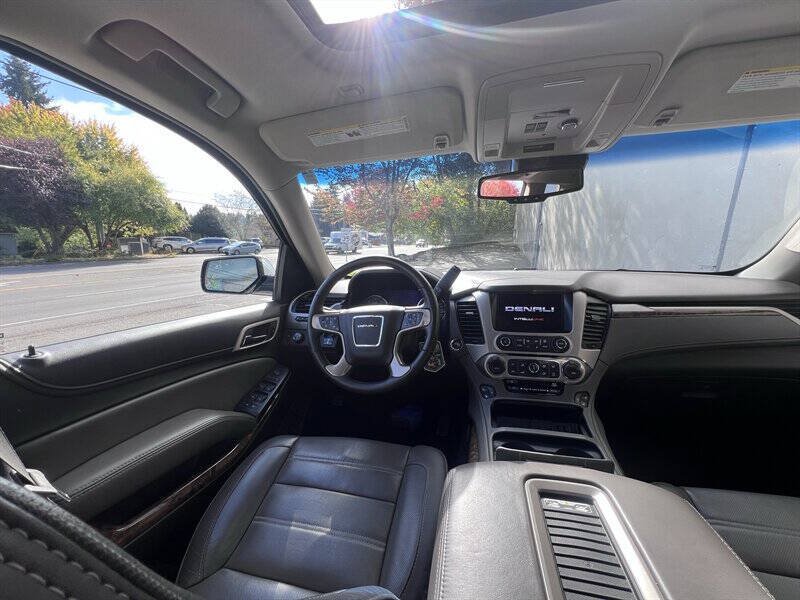 Used 2016 GMC Yukon Denali w/ Open Road Package AWD/4WD image 11