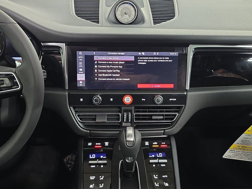 Certified 2026 Porsche Macan AWD/4WD image 16