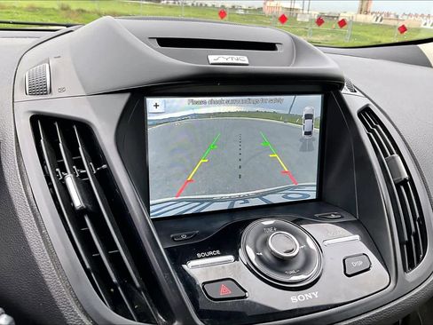 Used 2017 Ford Escape Titanium image 26