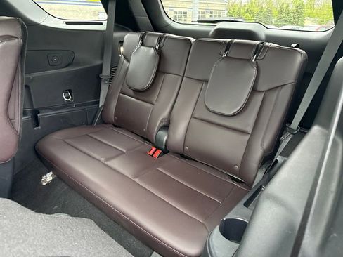 Used 2025 Ford Explorer Platinum w/ LUX Leather Package AWD/4WD image 23