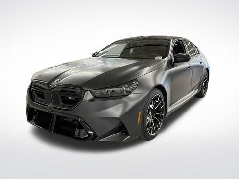 Used 2025 BMW M5 w/ Carbon Package AWD/4WD image 1