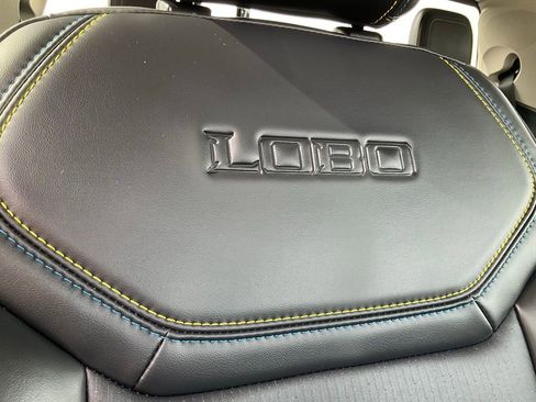 Used 2025 Ford Maverick Lobo AWD/4WD image 35