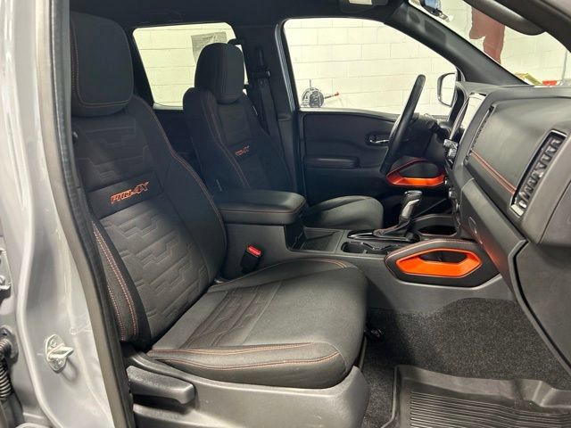 Used 2022 Nissan Frontier PRO-4X AWD/4WD image 12