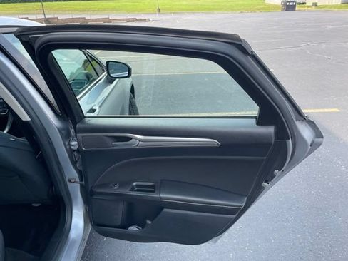 Used 2020 Ford Fusion SE FWD image 53