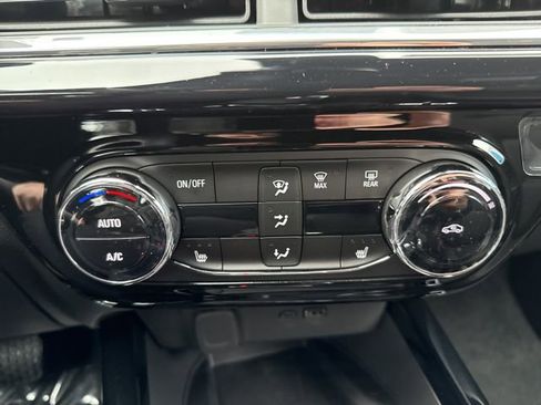 New 2026 Chevrolet Trax RS w/ Sunroof Package FWD image 12