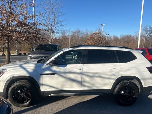 New 2026 Volkswagen Atlas Peak Edition AWD/4WD image 6