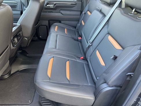 Used 2024 GMC Sierra 2500 AT4 w/ AT4 Premium Plus Package image 18