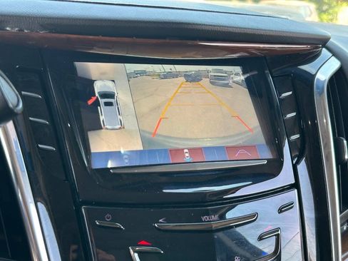 Used 2017 Cadillac Escalade ESV Premium Luxury RWD image 33