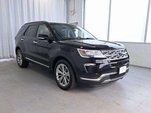 Used 2019 Ford Explorer Limited w/ Class III Trailer Tow Package image 3