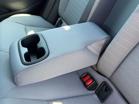 Used 2025 Toyota Corolla SE w/ SE Premium Package image 21