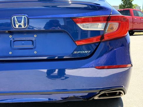 Used 2019 Honda Accord Sport image 10