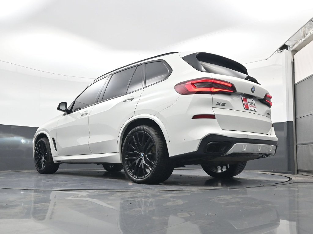 Used 2022 BMW X5 sDrive40i w/ M Sport Package RWD image 21