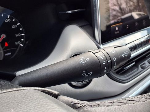 Used 2025 Jeep Compass Limited image 21