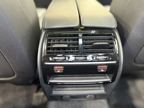 Used 2019 BMW 530i xDrive 530i xDrive w/ Convenience Package image 27