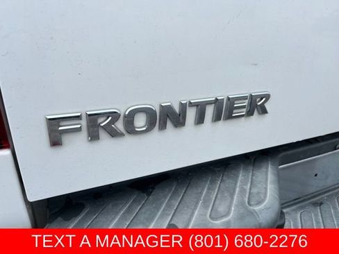 Used 2012 Nissan Frontier SV w/ SV Premium Utility Pkg AWD/4WD image 9