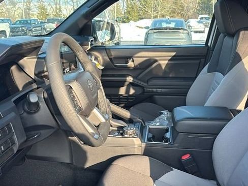New 2025 Toyota Tacoma TRD Off-Road AWD/4WD image 27