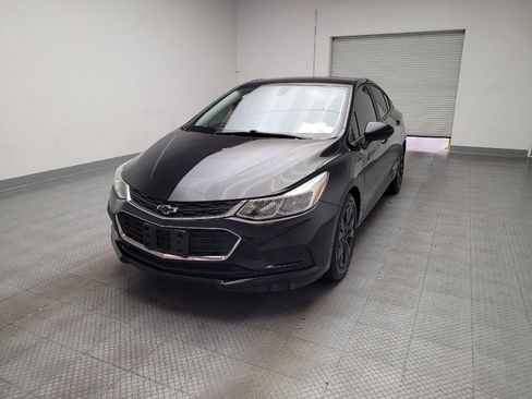 Used 2017 Chevrolet Cruze LS FWD image 15