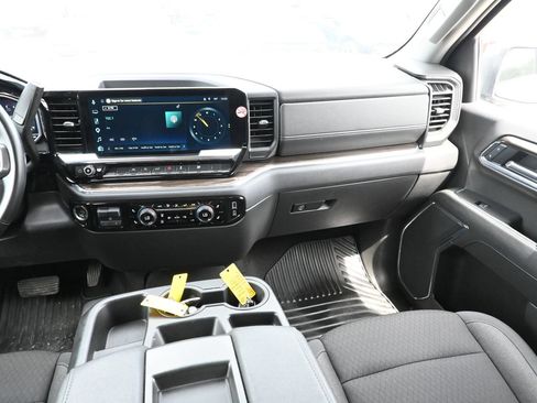 Used 2025 Chevrolet Silverado 1500 LT RWD image 23