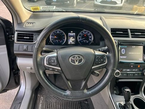 Used 2017 Toyota Camry XLE w/ Convenience Package FWD image 15